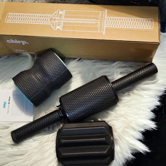 Chirp 3-in-1 Muscle Roller, Customizable Muscle Recovery Massager - Picture 2 of 10